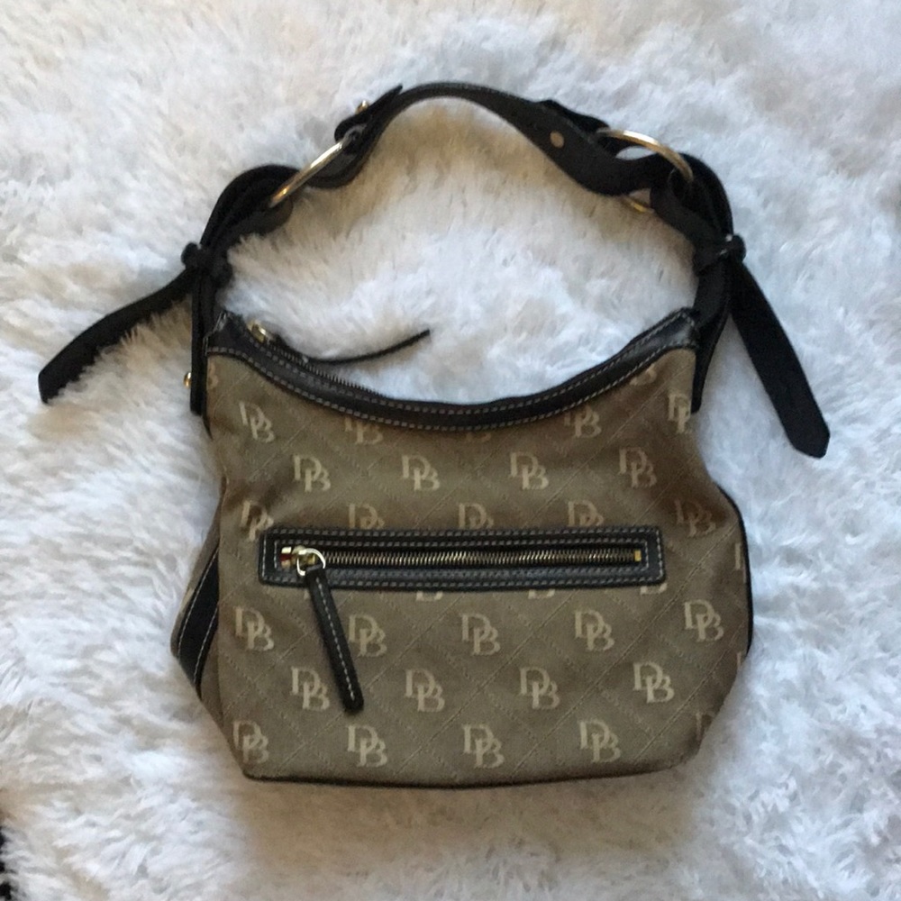 Dooney & Bourke purse.